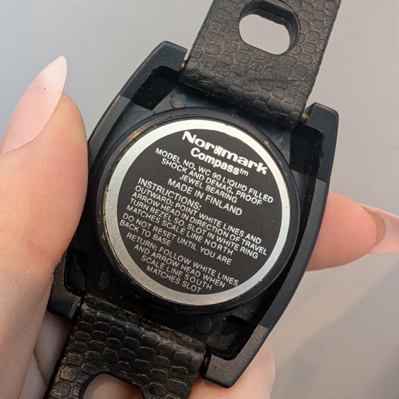 Normark Black Wristband Compass - Picture 5 of 7